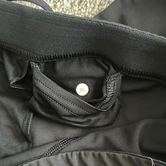 lululemon athletica Men's Black Tights - Picture 2 of 4